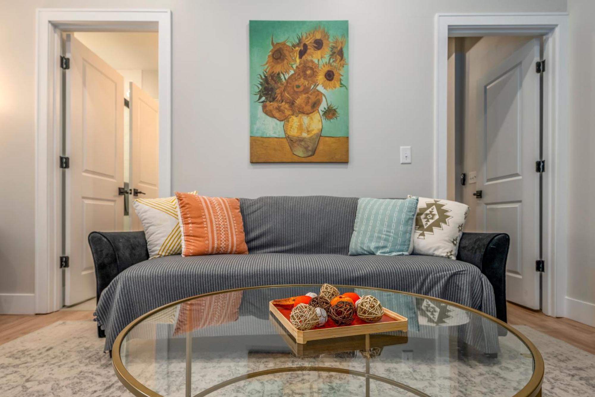 Prime Otr, 3 Lux Queen Beds, Two 55In Tvs, Steps To Tql, Findlay Market, Light Rail, Fast Wifi Цинциннати Экстерьер фото