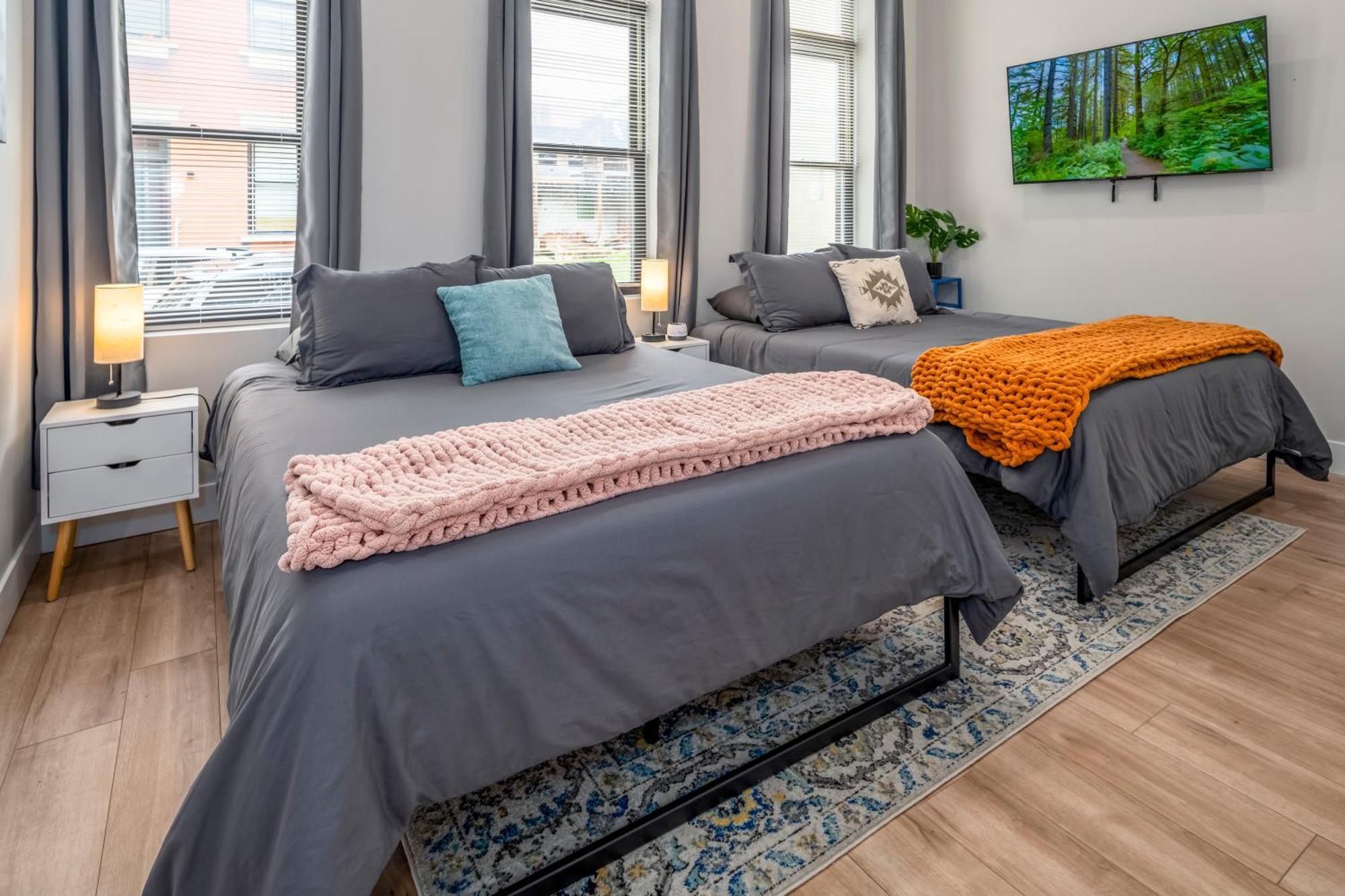 Prime Otr, 3 Lux Queen Beds, Two 55In Tvs, Steps To Tql, Findlay Market, Light Rail, Fast Wifi Цинциннати Экстерьер фото