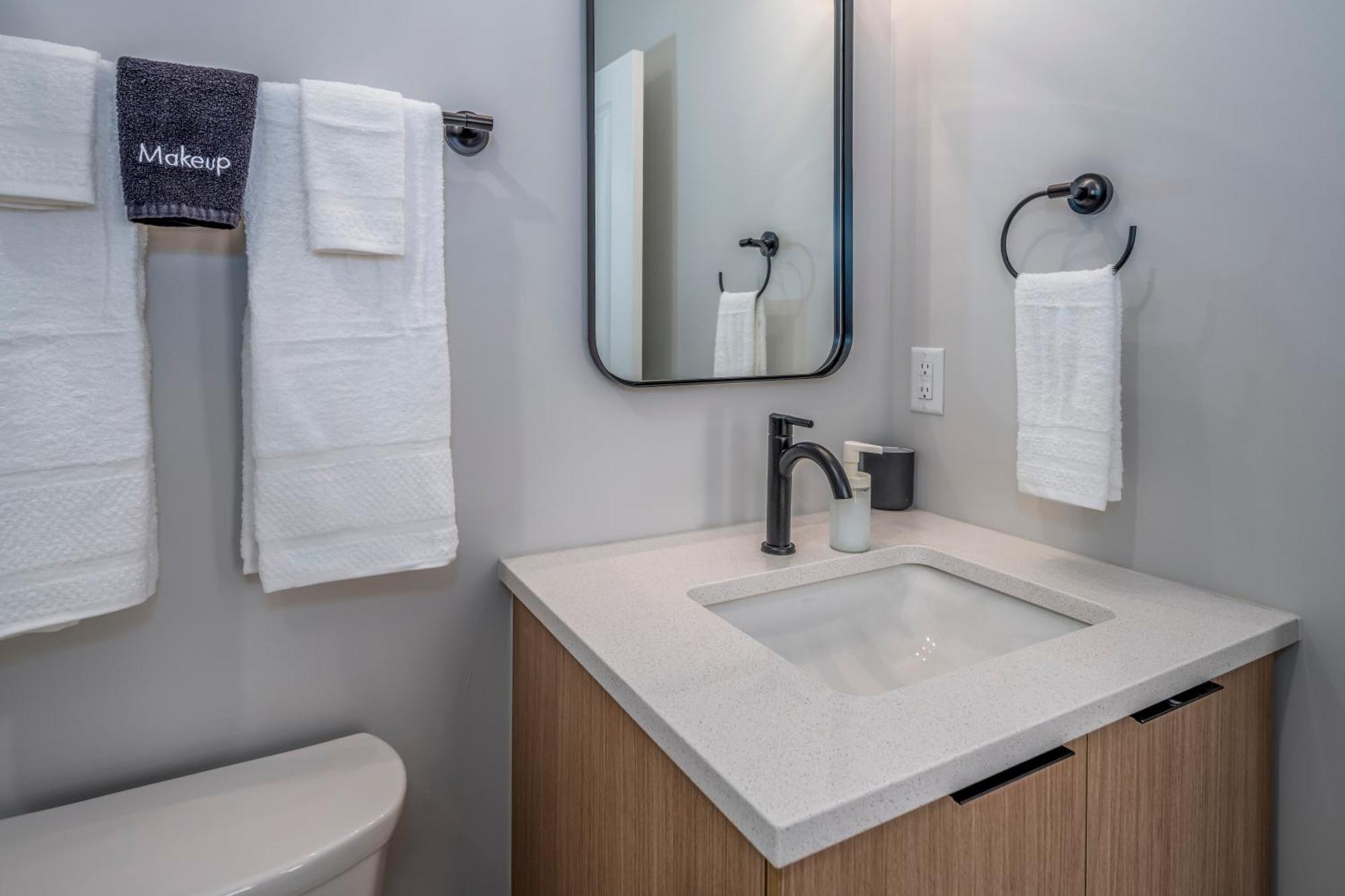 Prime Otr, 3 Lux Queen Beds, Two 55In Tvs, Steps To Tql, Findlay Market, Light Rail, Fast Wifi Цинциннати Экстерьер фото